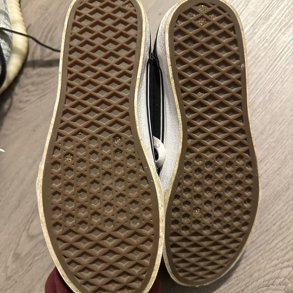 Vans - Picture 2 of 2